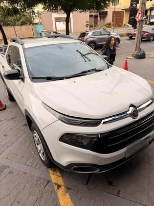 FIAT TORO 1.8 16V EVO FLEX FREEDOM AT6 FIAT TORO 1.8 16V EVO FLEX FREEDOM AT6